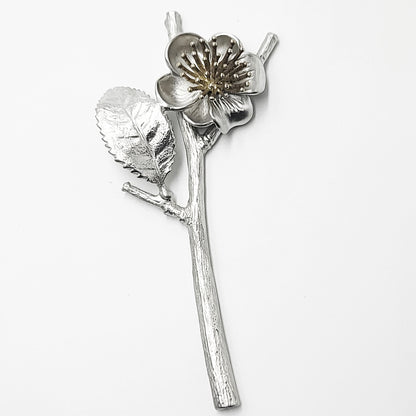 [TITASY] Pewter Chopstick Rest, Spoon Rest, Knife Rest – Tea Flower (CR-05T)